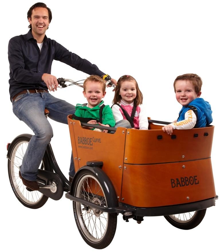 Babboe Curve 7N RB Vater mit Kindern